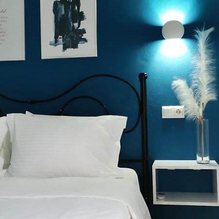 W Pearl Suite Néa Péramos Exteriör bild